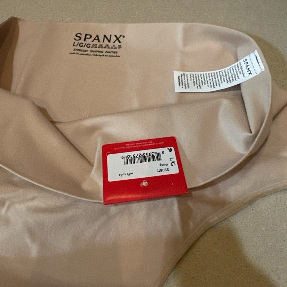 SPANX Supersmooth™ Undie-tectable® Thong Soft Nude | Size L - Picture 4 of 6